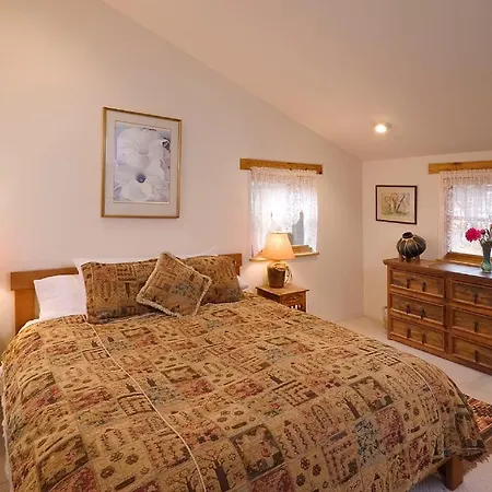 Hacienda Nicholas Bed & Breakfast